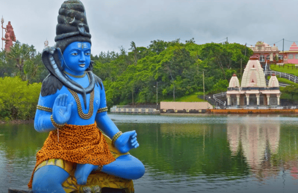 The Hindu Heart of Mauritius&##x3a; A Legacy of Language, Labor, and Leadership.